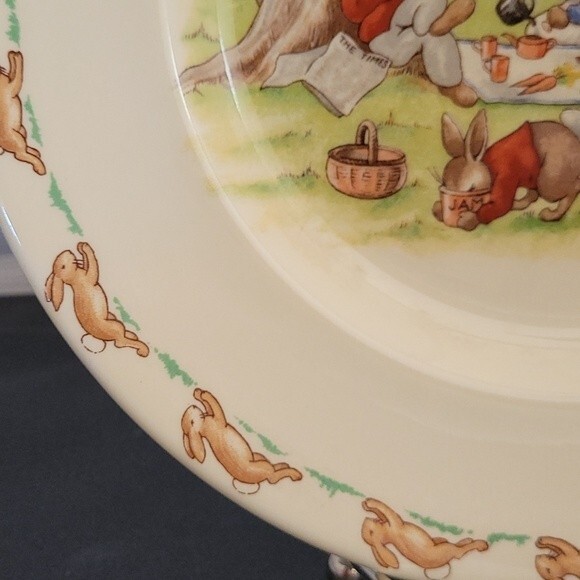Bunnykins  Picnic by the Lake  Royal Doulton Barbara Vernon - Picture 6 of 13